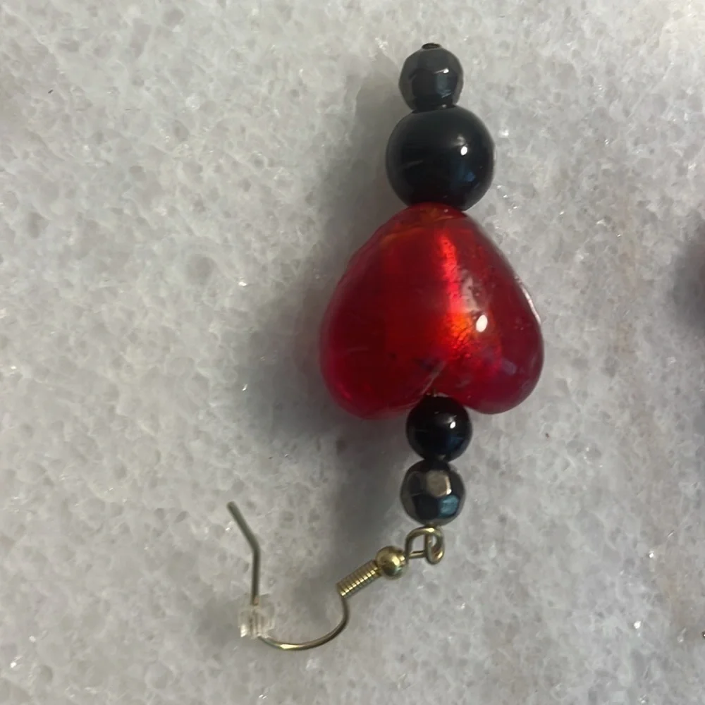 Unbranded Heart earrings Red drop heart Black beads woman’s jewelry New medium